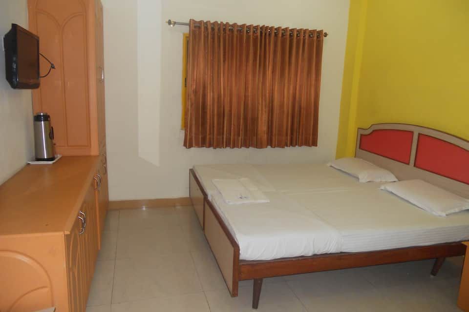 Hotel Vikram Ac Double Bed Room 4